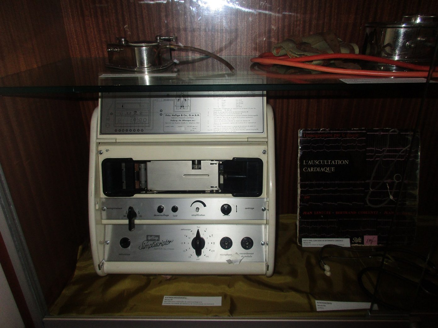 Electrocardiograph, Consulling room, Navio-hospital Gil Eannes, Viana do Castelo.JPG